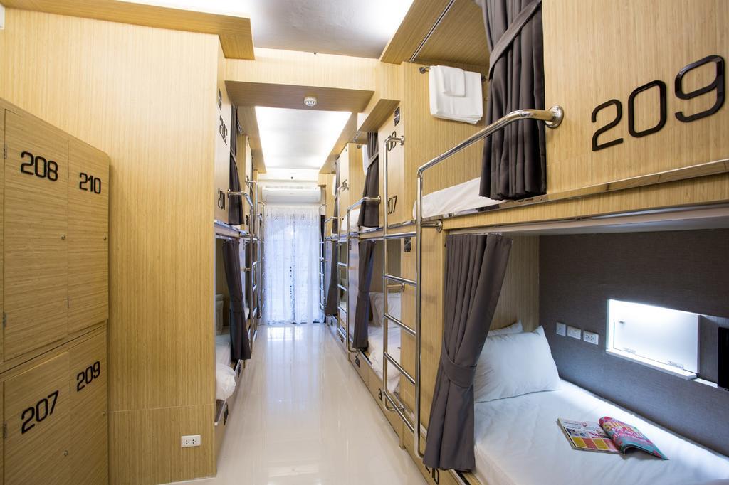 Sleeplab Hostel Bangkok Exterior photo