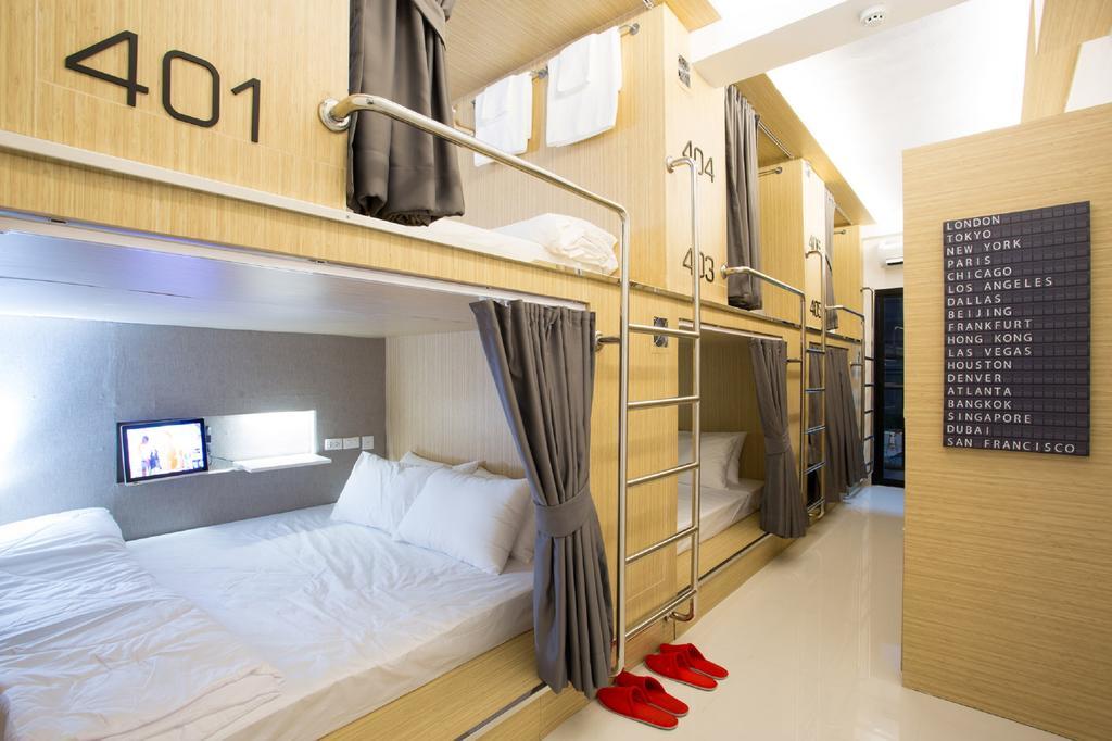 Sleeplab Hostel Bangkok Exterior photo