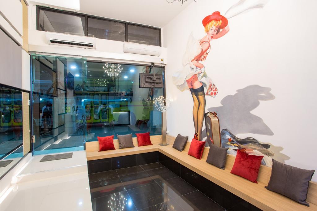 Sleeplab Hostel Bangkok Exterior photo