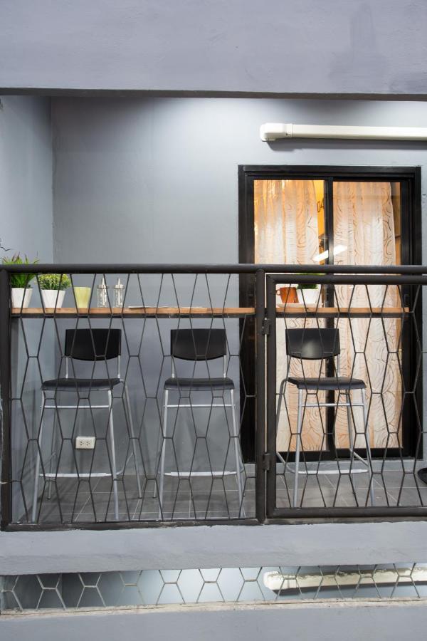 Sleeplab Hostel Bangkok Exterior photo